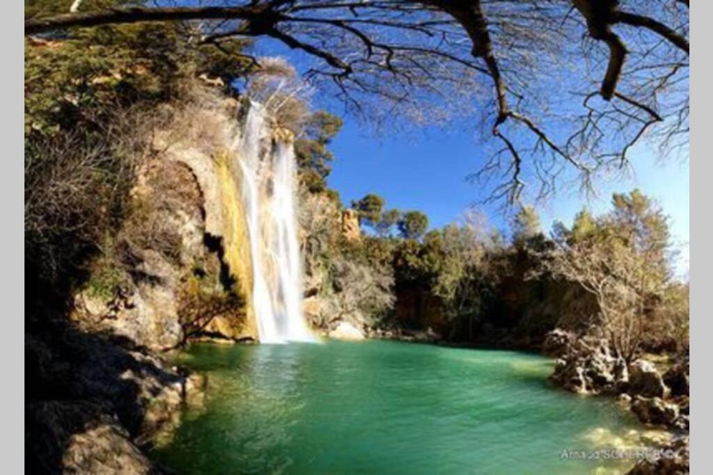 Gite Provencal Independant Avec Piscine Chauffee : Le Suy Bien Flayosc Kültér fotó