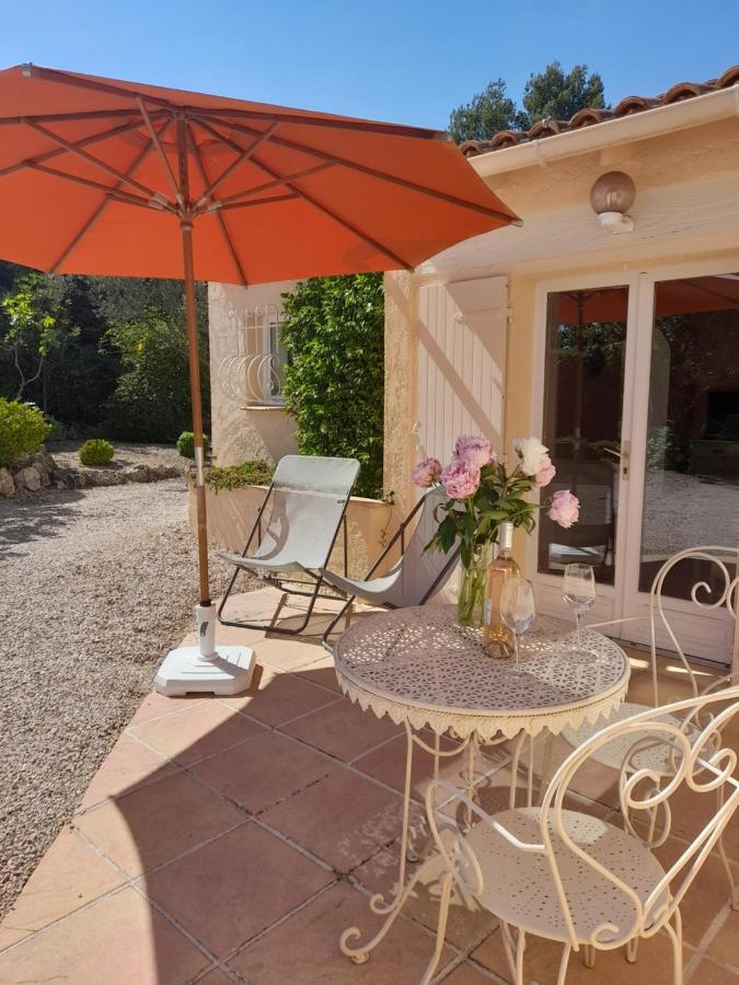 Gite Provencal Independant Avec Piscine Chauffee : Le Suy Bien Flayosc Kültér fotó