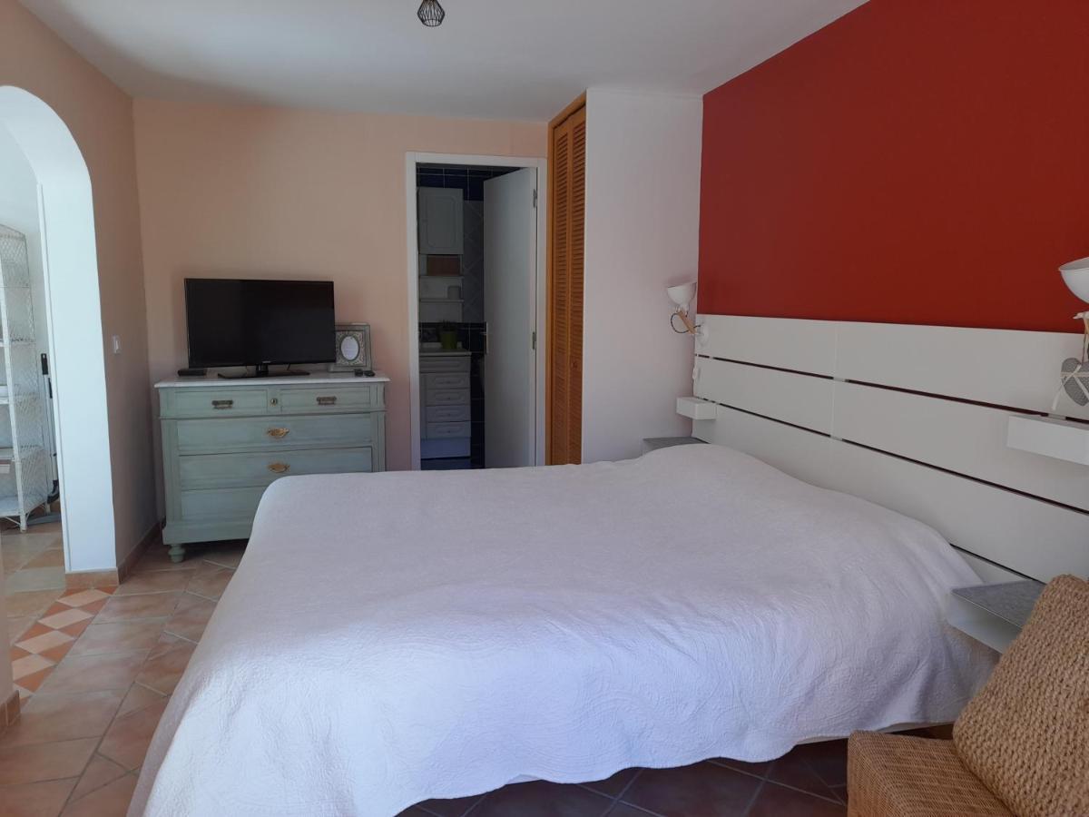 Gite Provencal Independant Avec Piscine Chauffee : Le Suy Bien Flayosc Kültér fotó