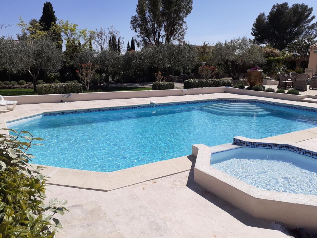 Gite Provencal Independant Avec Piscine Chauffee : Le Suy Bien Flayosc Kültér fotó